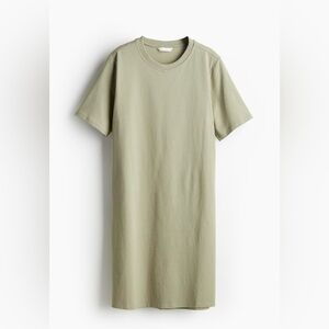 3/15$ 🛍️ H&M Mama Nursing T-shirt Dress